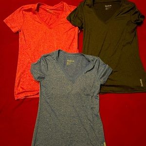 Rebook Shirt lot small and xs that fits like small